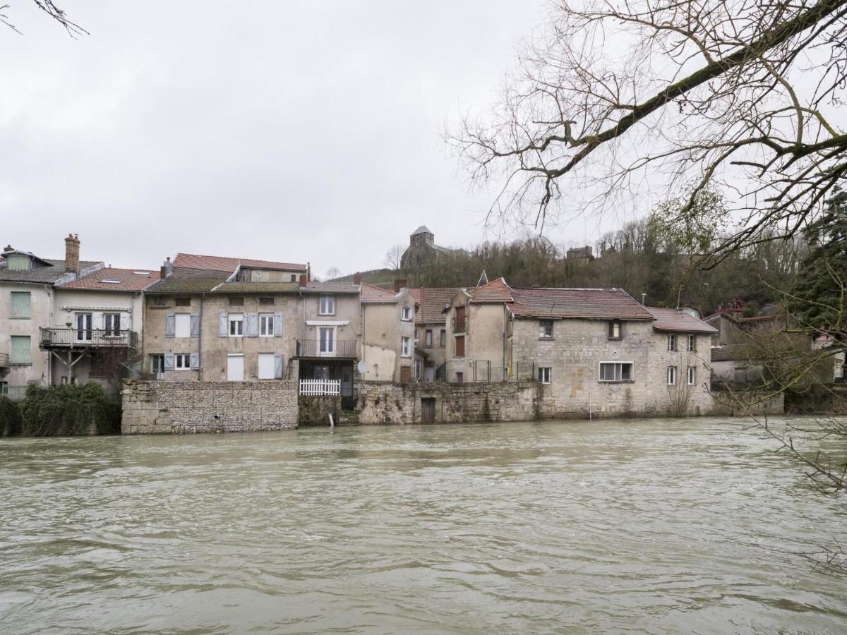 Lovely Holiday Home Near Joset Alain Dun-sur-Meuse ภายนอก รูปภาพ